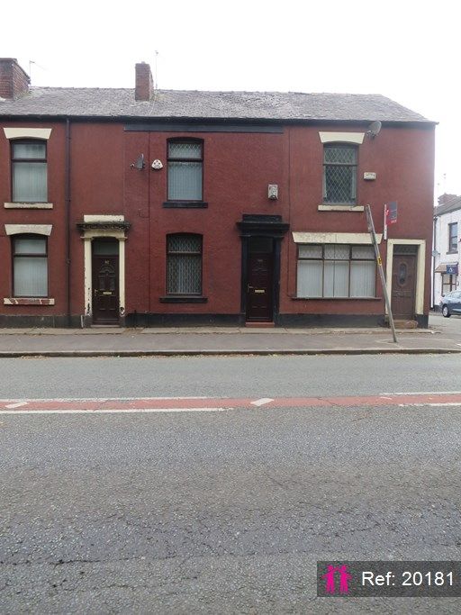 3 bed terraced house to rent in Manchester Road, Castleton, Rochdale