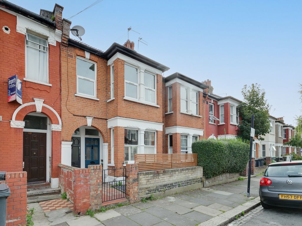 3 bed for sale in Abbotsford Avenue, London N15, £475,000