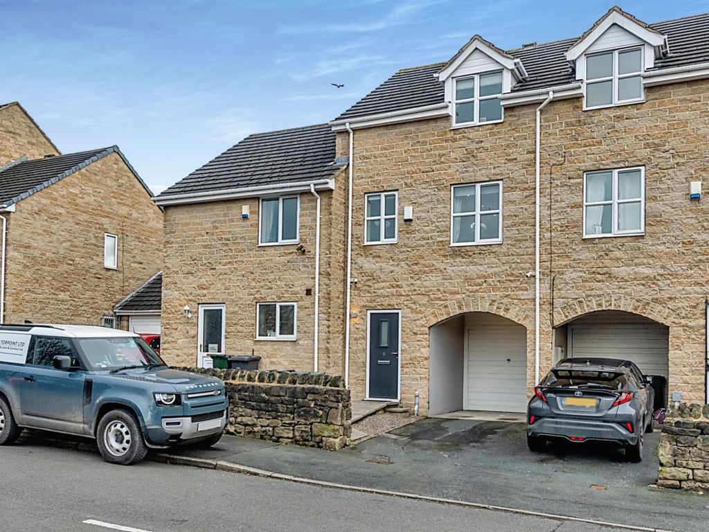 3 bed town house for sale in The Stumps, Shipley BD18 Zoopla