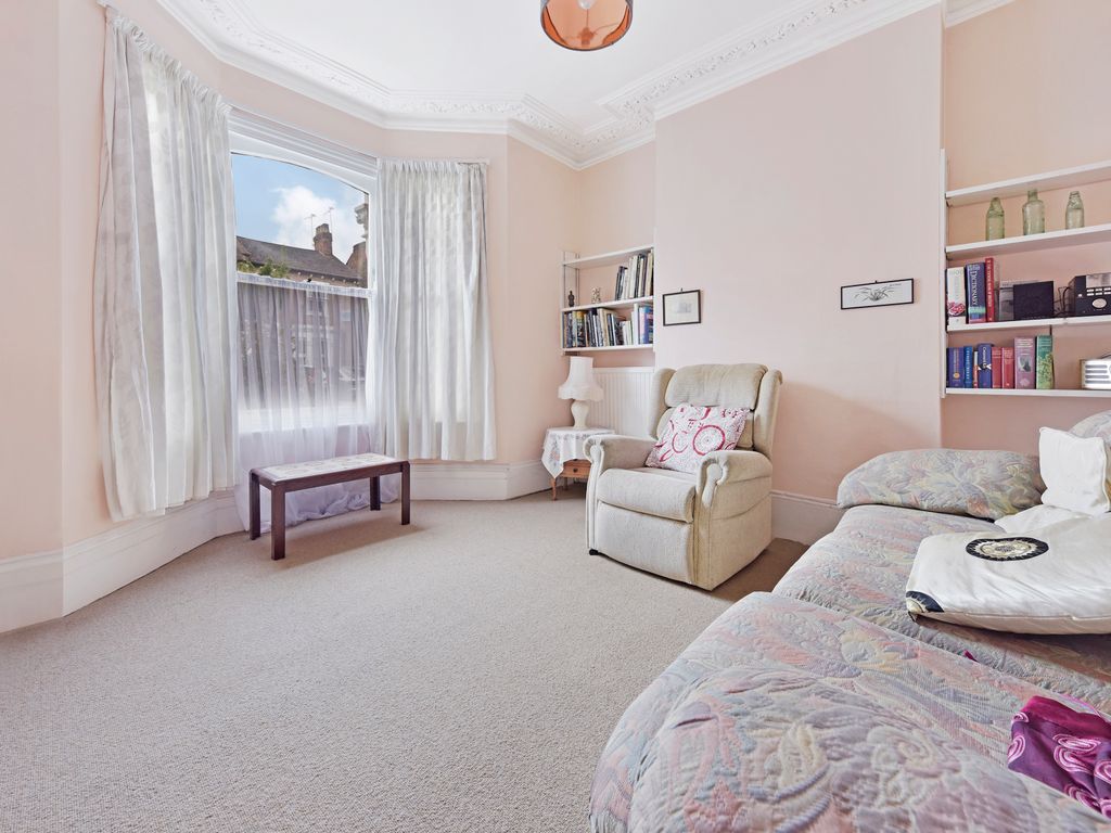 3 bed end terrace house for sale in Malvern Road, London N8, £775,000