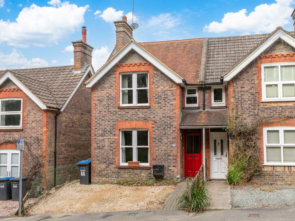 3 bed semidetached house for sale in West Hill, East Grinstead RH19