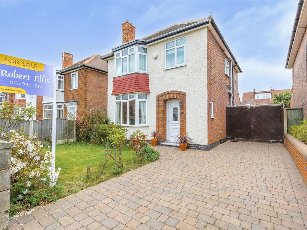 3 bed detached house for sale in Douglas Road, Long Eaton, Nottingham