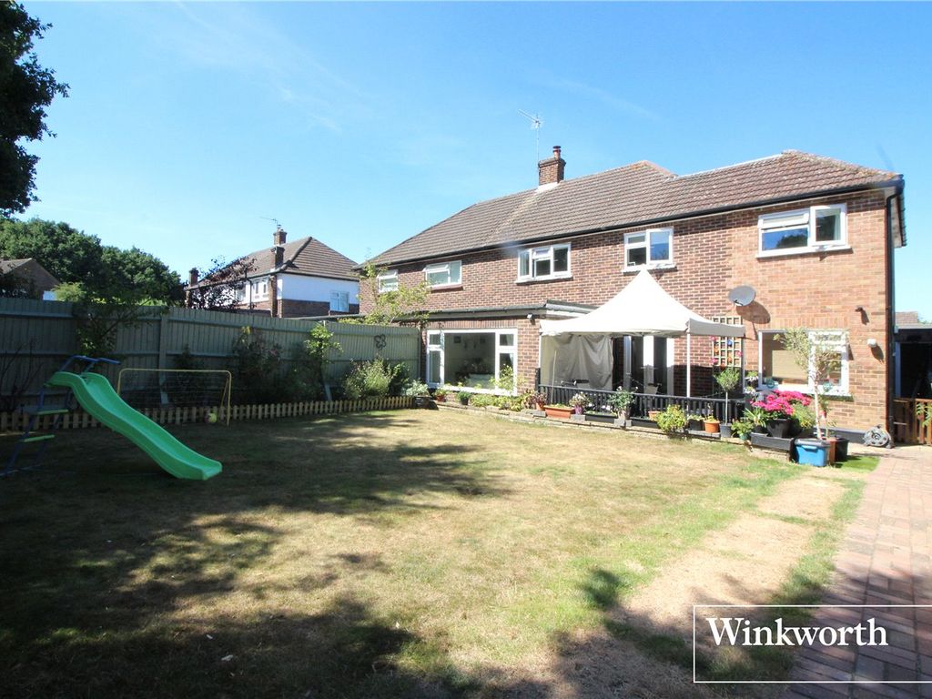 5 bed semidetached house for sale in Carrington Avenue, Borehamwood