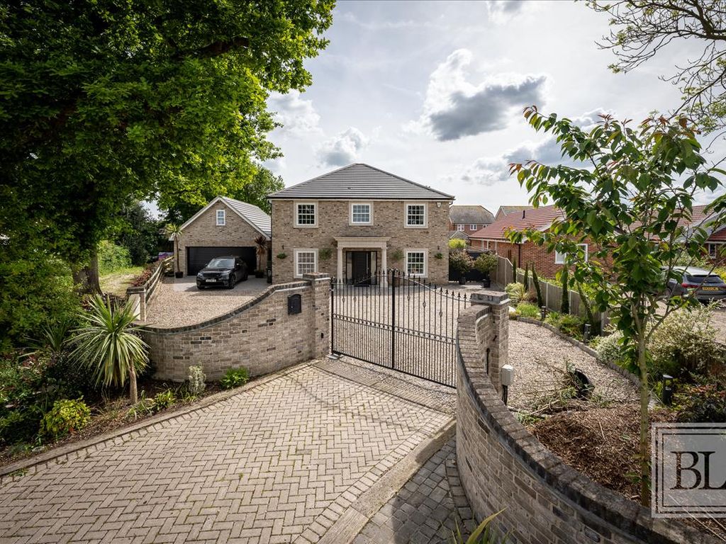 5 bed detached house for sale in Bromley Road, Elmstead Market