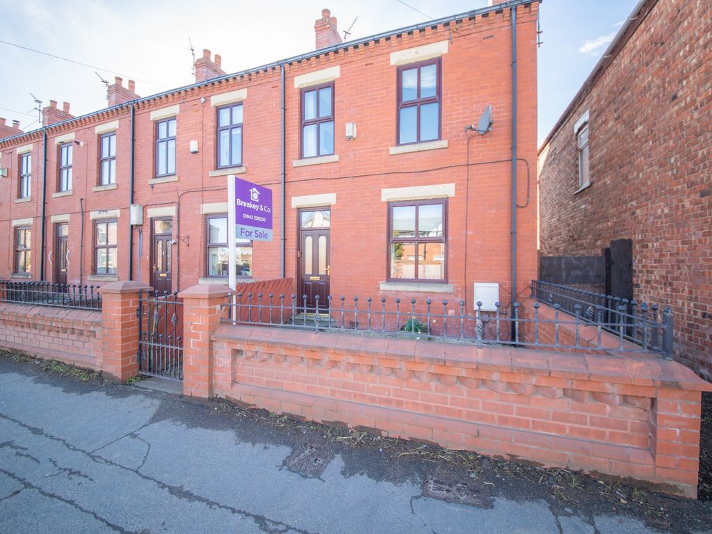 2 bed end terrace house for sale in Warrington Road, Abram, Wigan