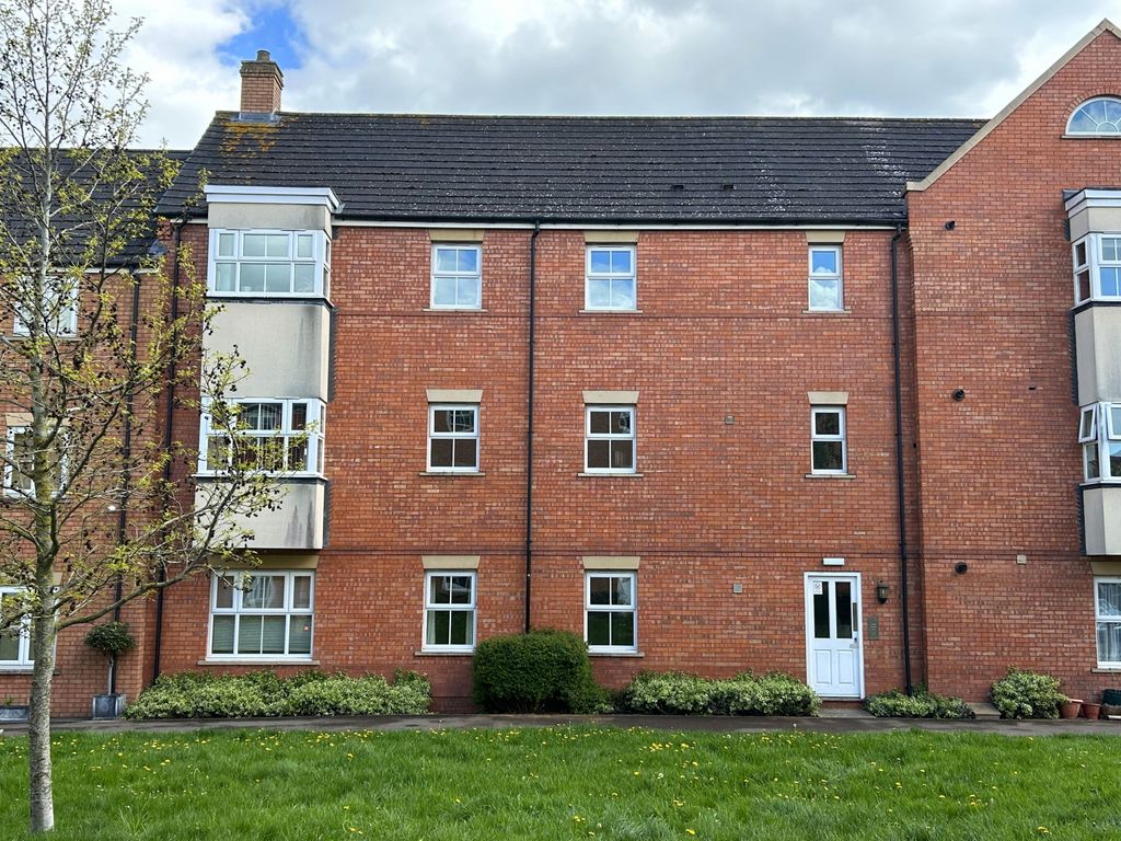 2 bed flat for sale in Hazel Avenue, Walton Cardiff, Tewkesbury GL20