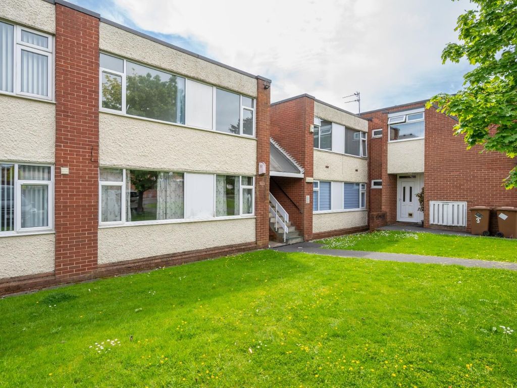 2 bed flat for sale in Lee Close, Rainhill, Prescot L35 Zoopla