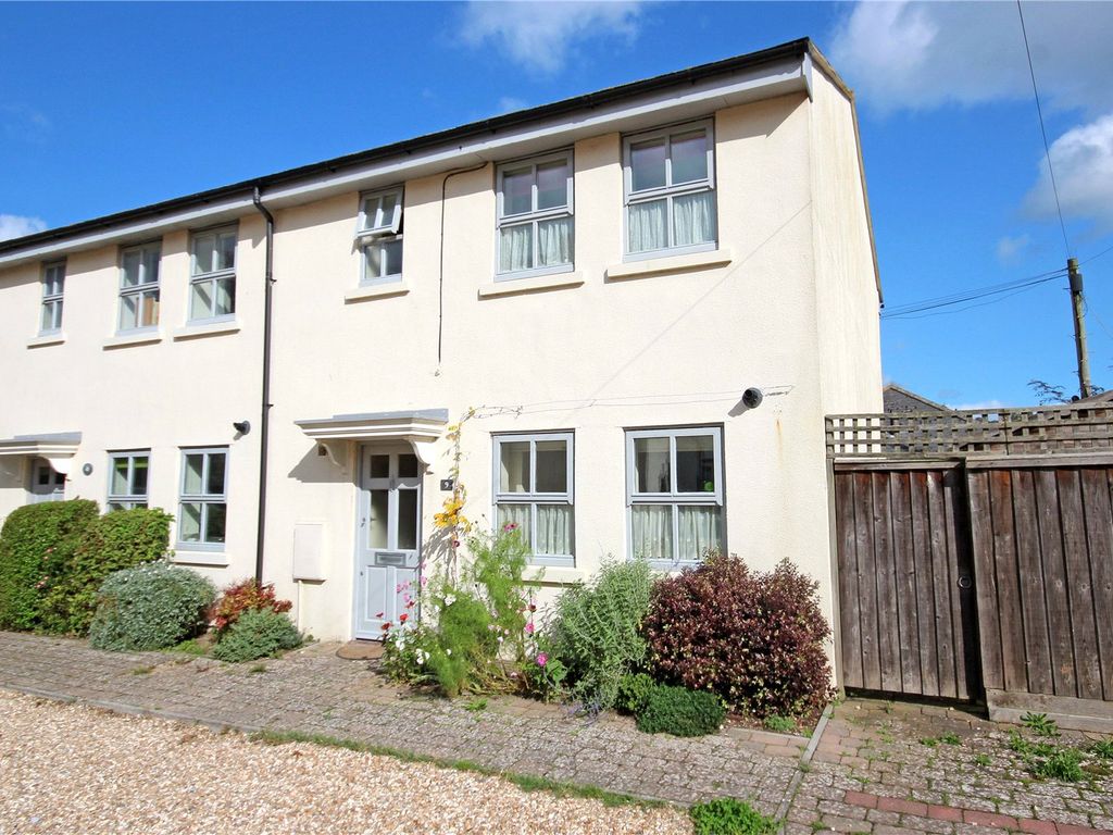 3 bed end terrace house for sale in De La Pole Court, Fore Street