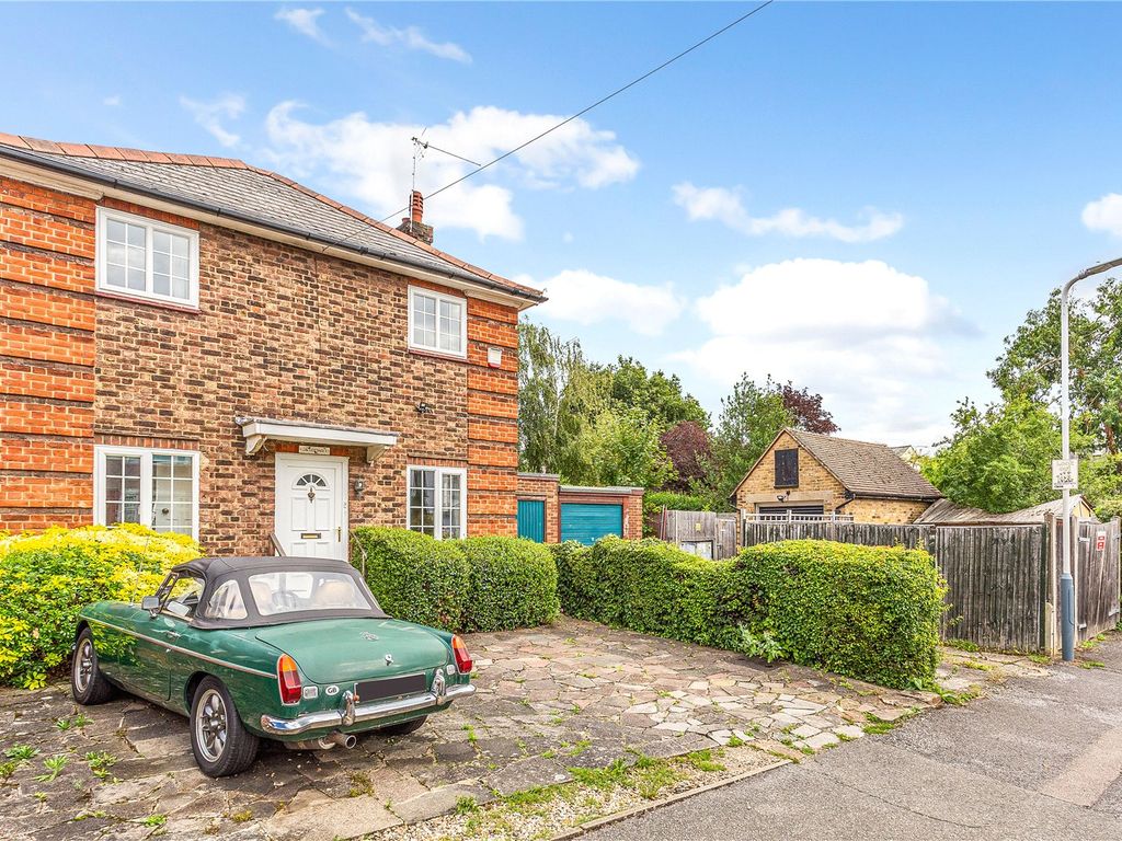 3 bed detached house for sale in Chester Road, Northwood, Middlesex HA6