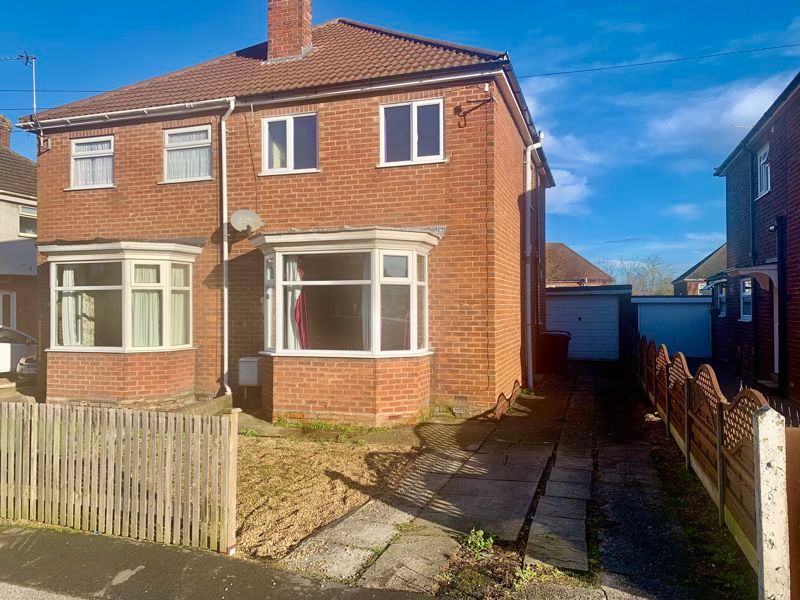 2 bed semidetached house for sale in Southlands Avenue, Louth LN11, £