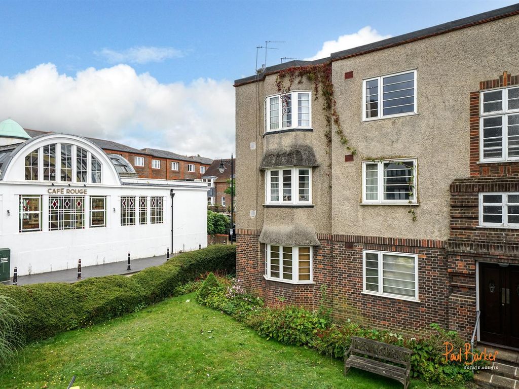 2 bed flat for sale in Holywell Hill, St.Albans AL1, £407,500 Zoopla
