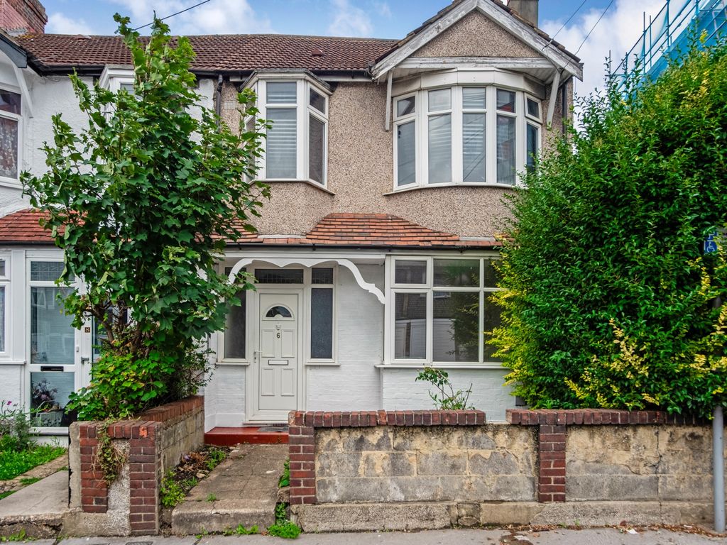3 bed terraced house for sale in Midhurst Avenue, Croydon CR0, £440,000