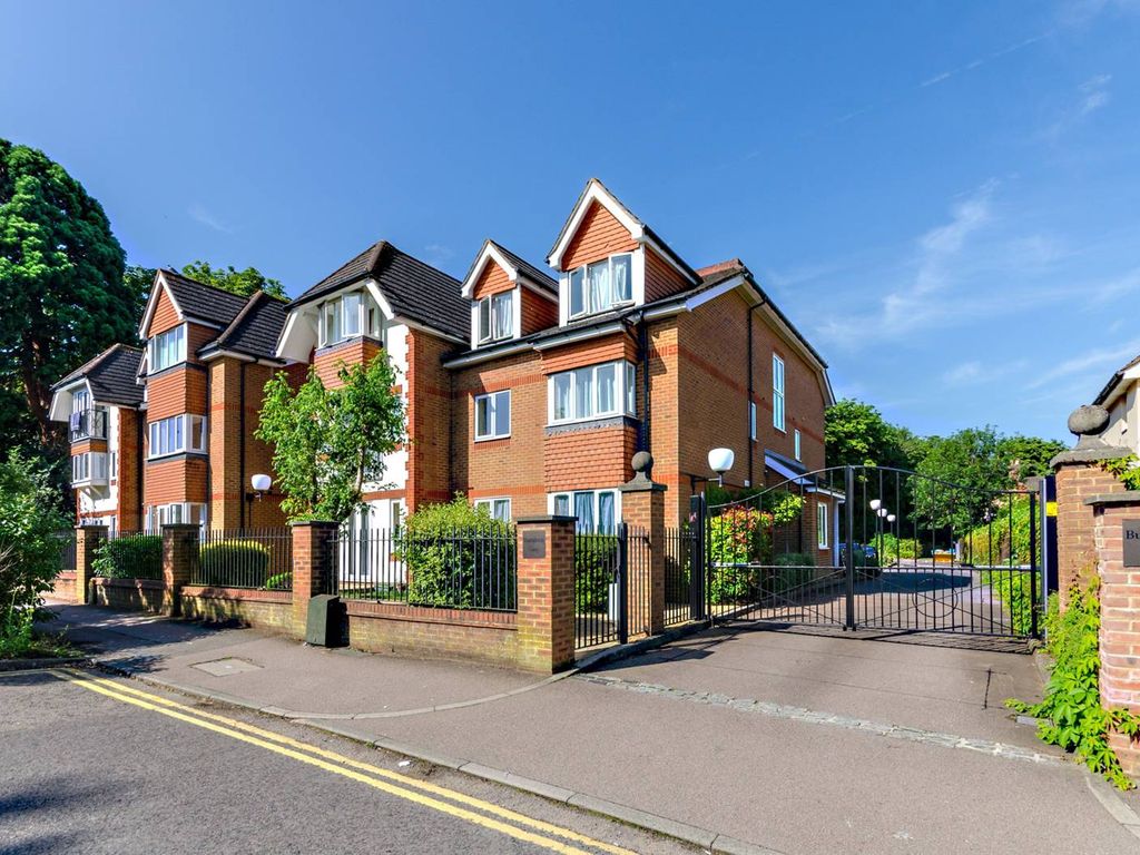 2 bed flat for sale in Burnham Gate, Guildford GU1 Zoopla