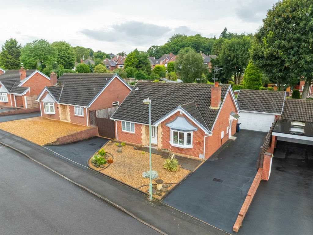 2 bed bungalow for sale in Twickenham Court, Wollaston, Stourbridge DY8