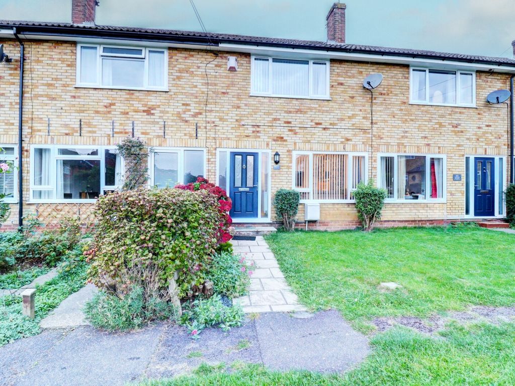 2 bed terraced house for sale in Brackley Road, Hazlemere, High