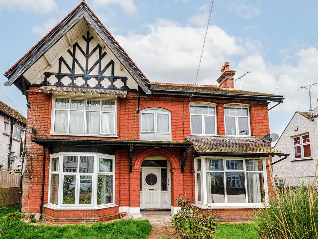 2 bed flat for sale in Southbourne Grove, WestcliffOnSea SS0 Zoopla