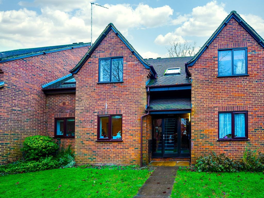 2 bed flat for sale in King James Way, Royston SG8 Zoopla