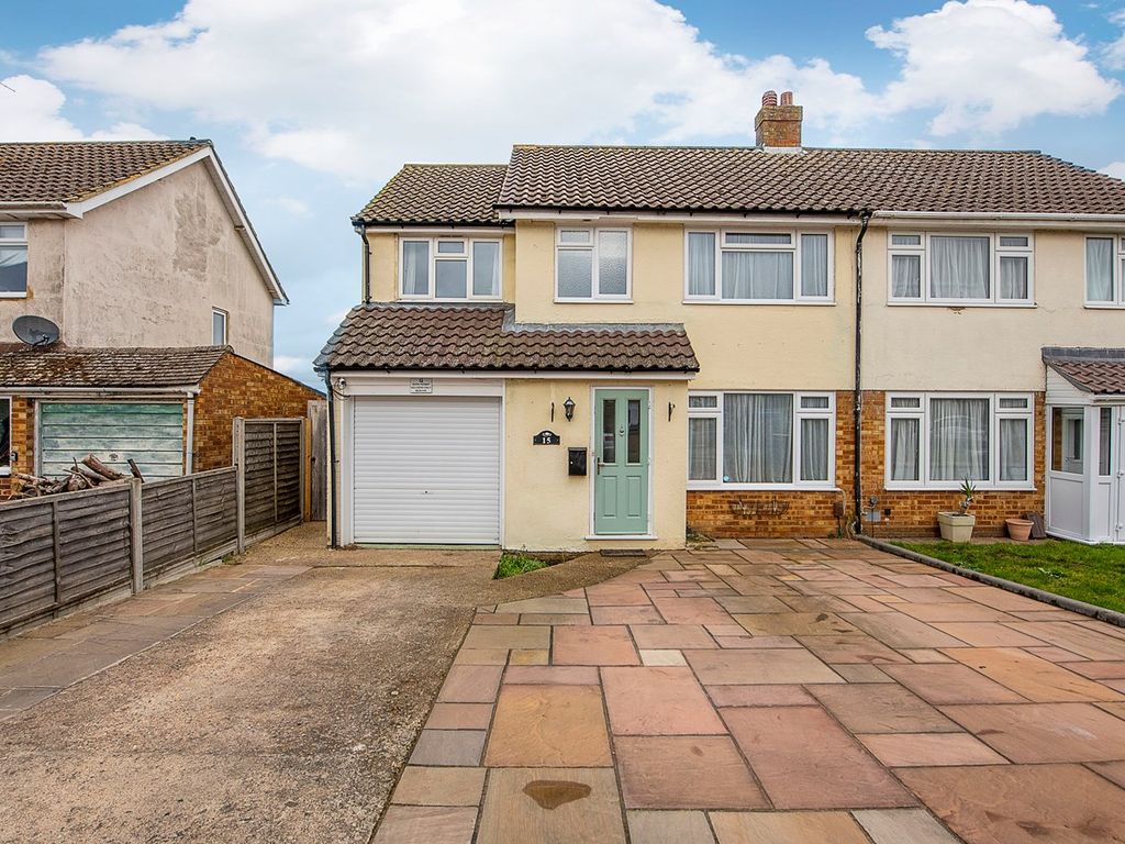 4 bed semidetached house for sale in Tanglyn Avenue, Shepperton TW17