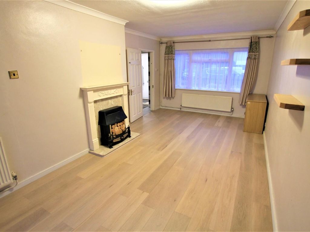 2 bed end terrace house to rent in Ensign Way, Stanwell, StainesUpon