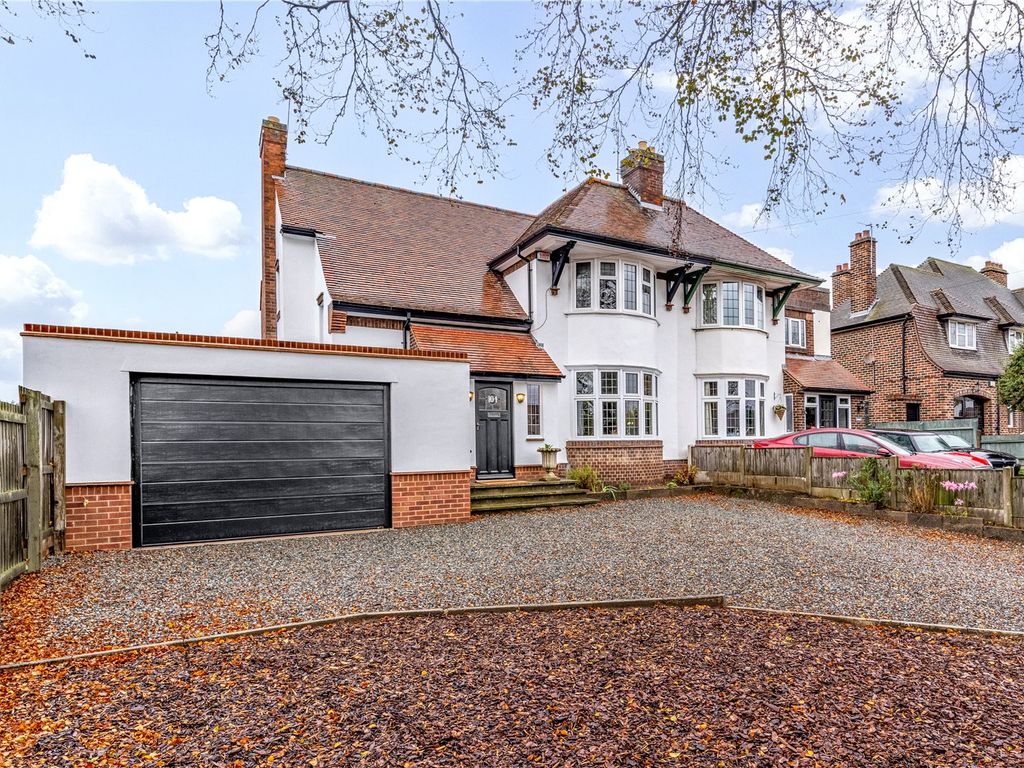 3 bed detached house for sale in Manthorpe Road, Grantham, Lincolnshire