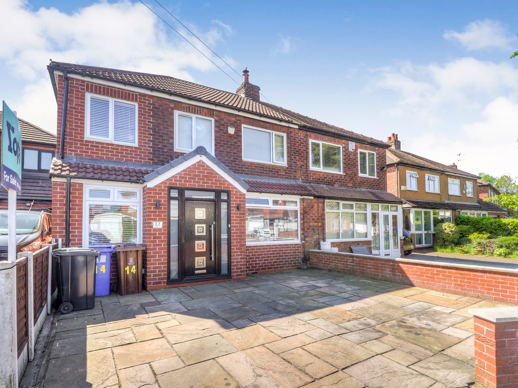5 bed semidetached house for sale in Vaudrey Lane, Denton, Manchester