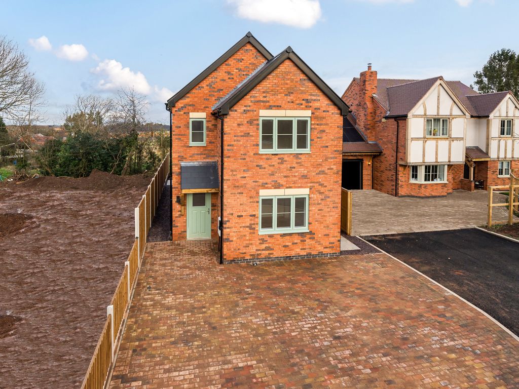 New home, 4 bed detached house for sale in Oakley Gardens, Droitwich