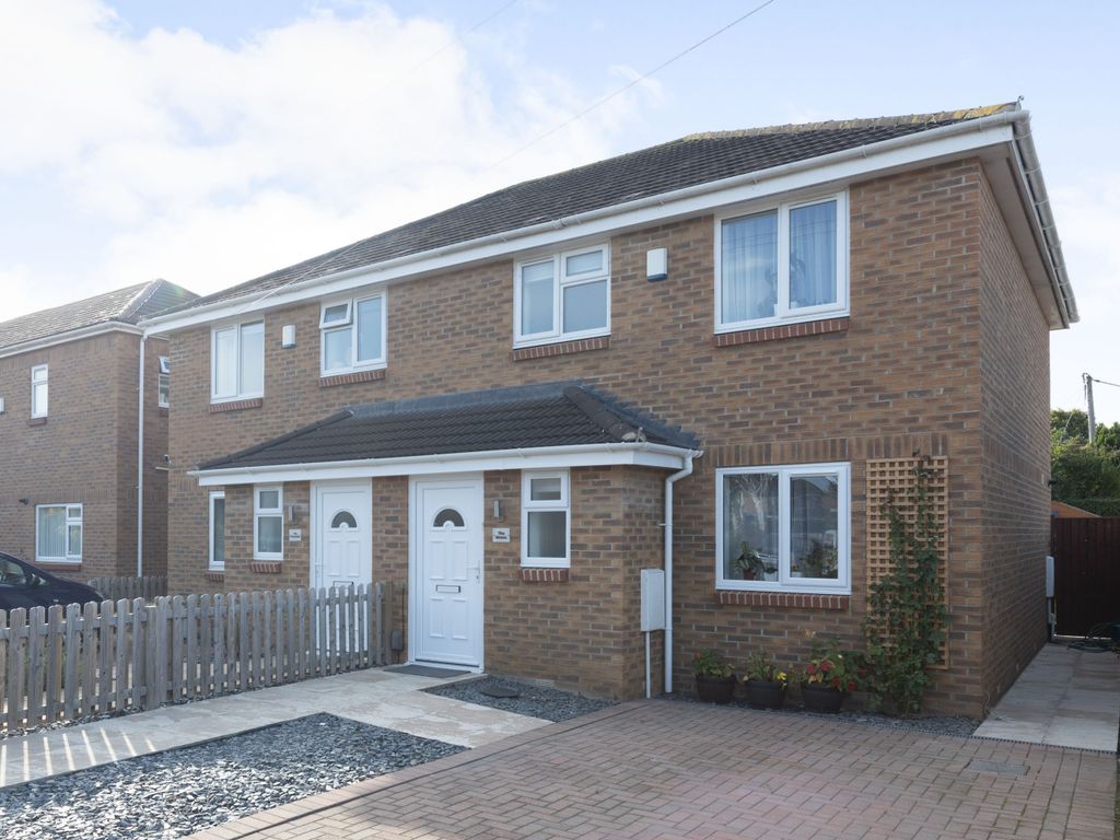 3 bed semidetached house for sale in Finch Road, Gloucester GL3 Zoopla