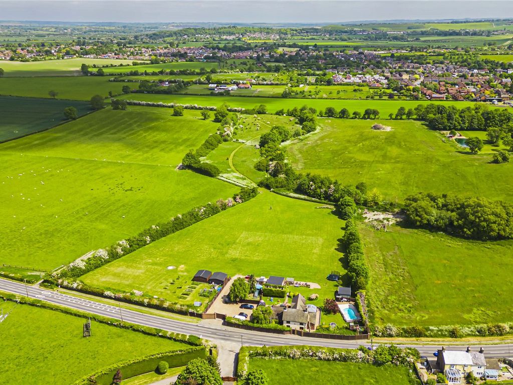 Land for sale in Leighton Road, Edlesborough, Buckinghamshire LU6 Zoopla