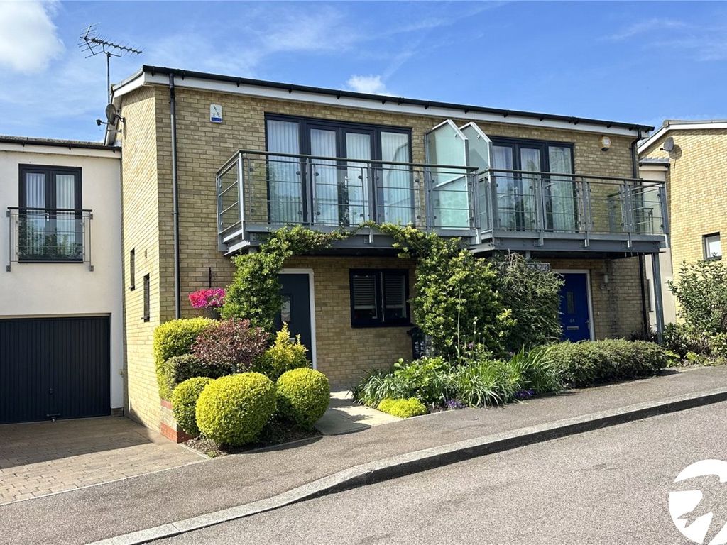 3 Bed Semi detached House For Sale In Waterstone Way Greenhithe Kent 3-bed-semi-detached-house-for-sale-in-waterstone-way-greenhithe-kent