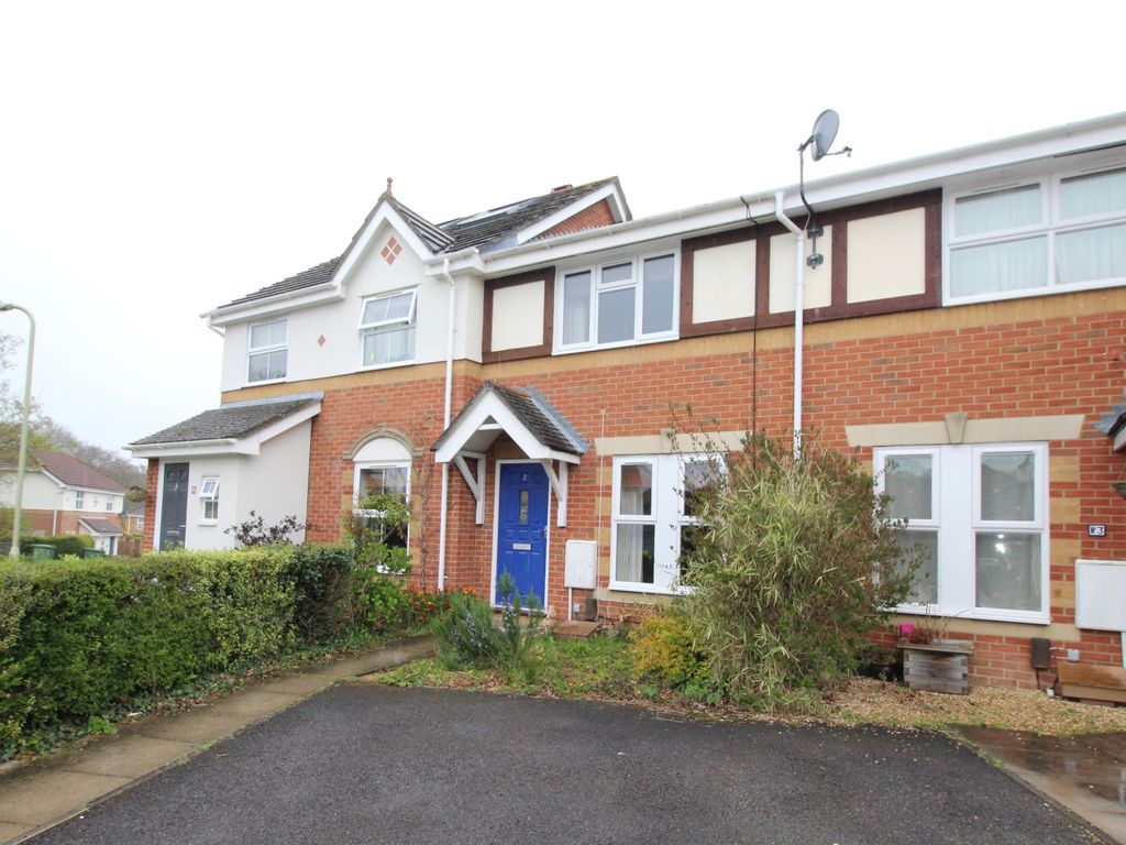 3 bed terraced house to rent in Ibsen Close, Whiteley, Fareham PO15