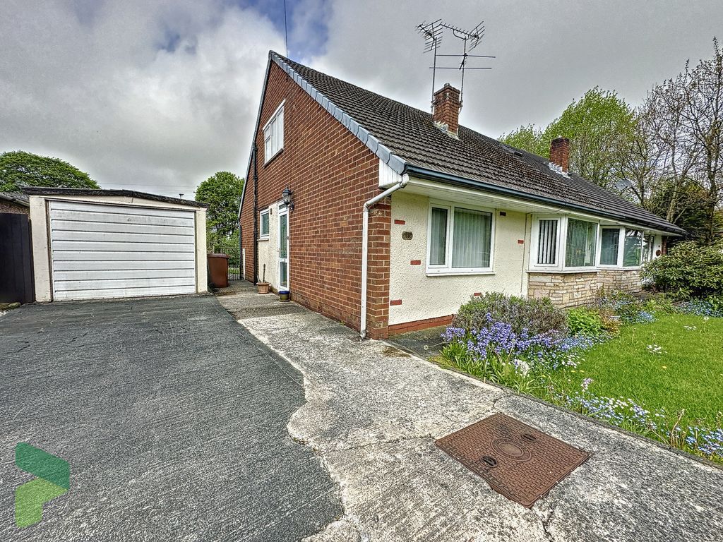 2 bed semidetached bungalow for sale in Marquis Close, Lower Darwen