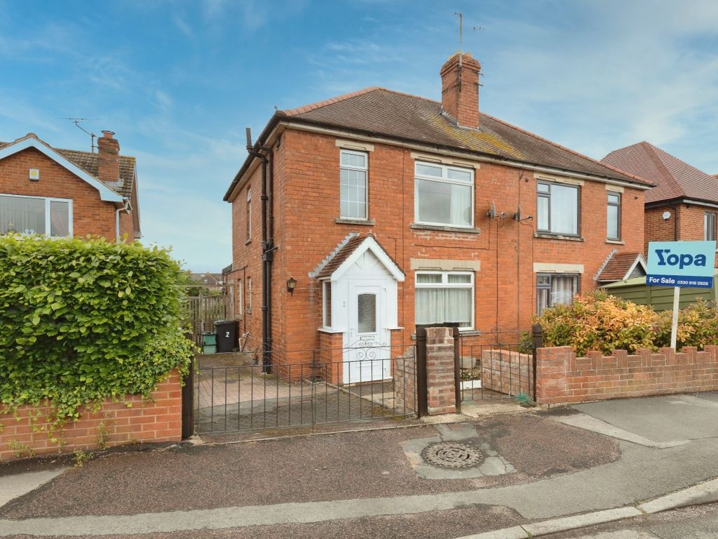 3 bed semidetached house for sale in Old Painswick Road, Gloucester