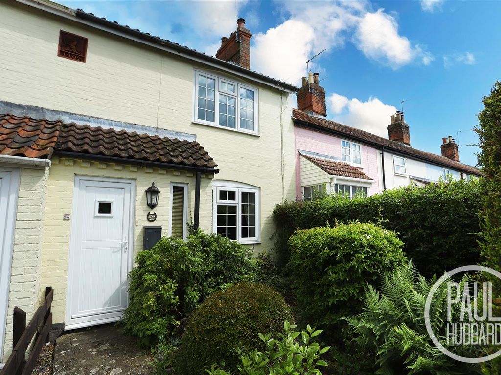 2 bed cottage for sale in The Street, Lound NR32, £250,000 Zoopla