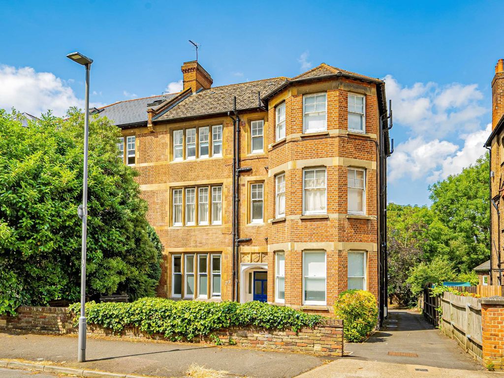 Studio for sale in Adelaide Road, Surbiton KT6 Zoopla