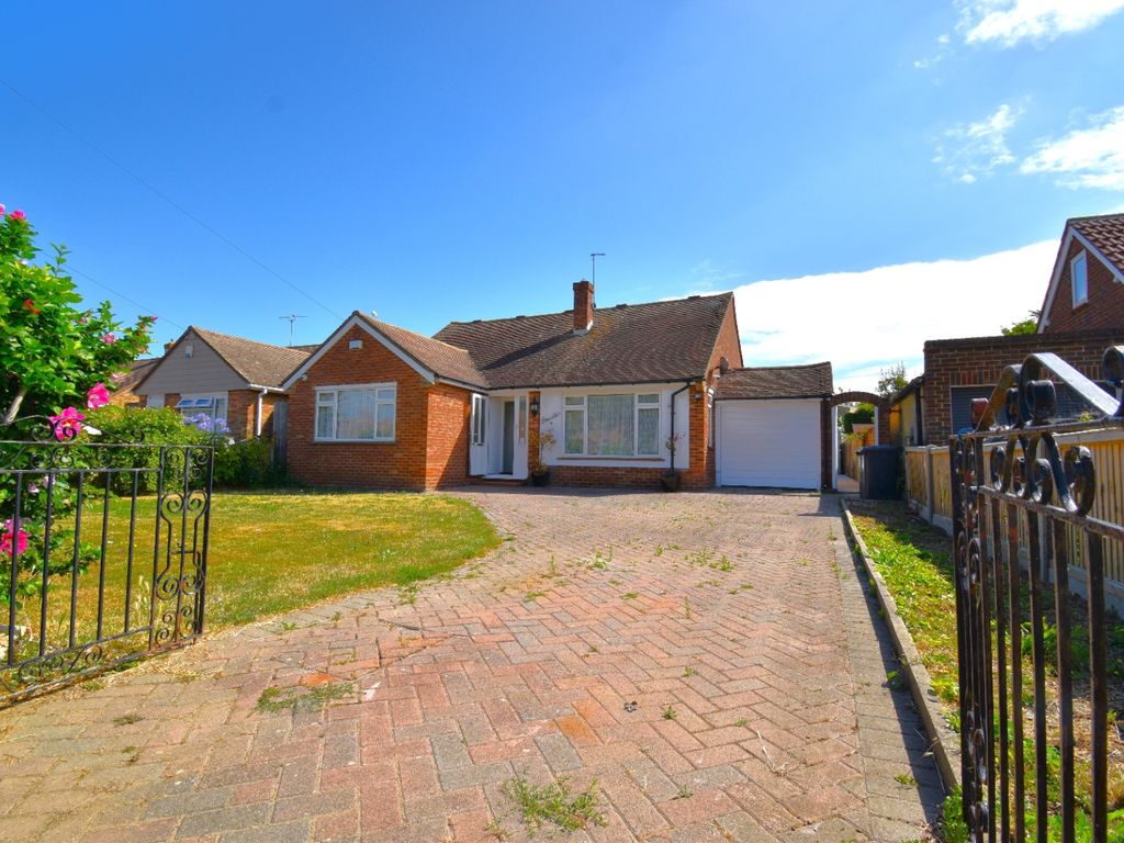 4 bed bungalow for sale in Cliff Avenue, Herne Bay CT6 Zoopla