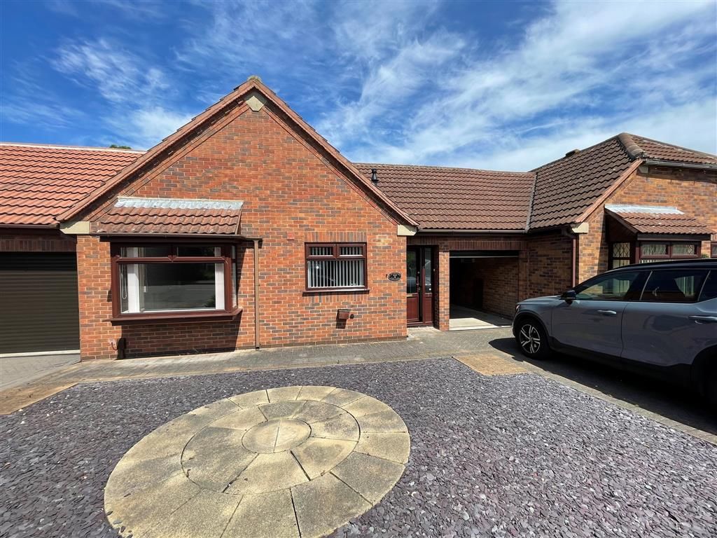 2 bed detached bungalow for sale in Beaumaris Drive, Gedling