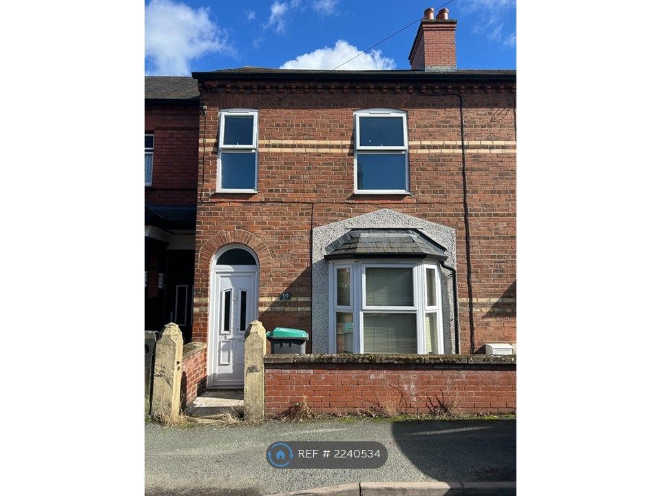 4 bed terraced house to rent in Talbot Road, Wrexham LL13, £1,100 pcm