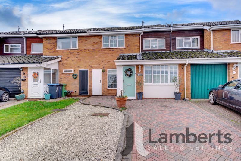 4 bed terraced house for sale in Eldorado Close, Studley B80, £270,000