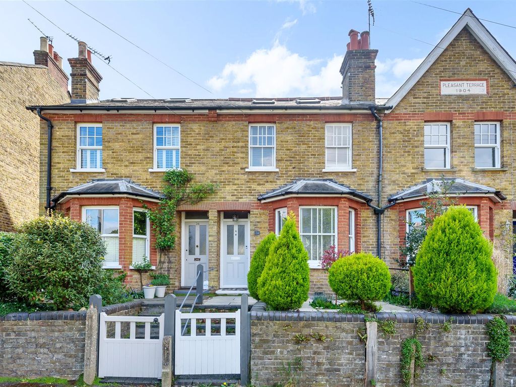 3 bed property for sale in Skinners Lane, Ashtead KT21 Zoopla