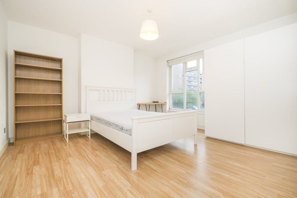 Evelyn Court, London N1  