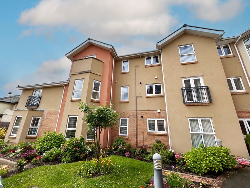 2 bed flat for sale in Abbey Road, Llandudno LL30, £170,000 Zoopla
