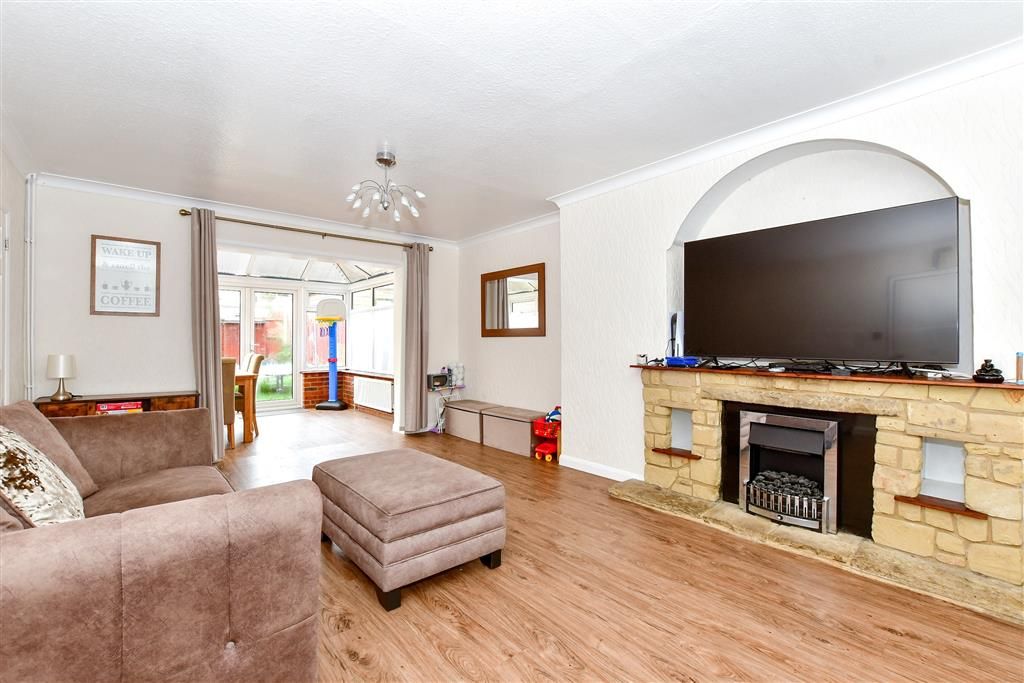 3 bed semidetached house for sale in Church Green, Staplehurst, Kent
