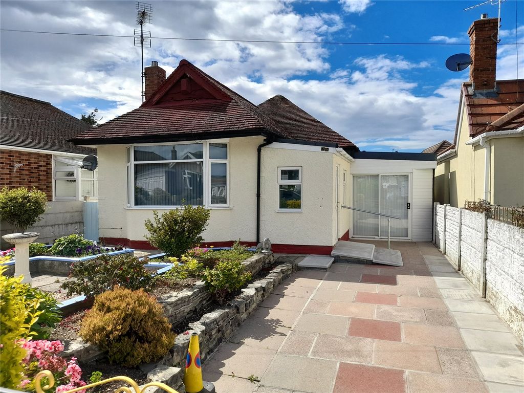 2 bed bungalow for sale in Ffordd Ffynnon, Prestatyn LL19 Zoopla