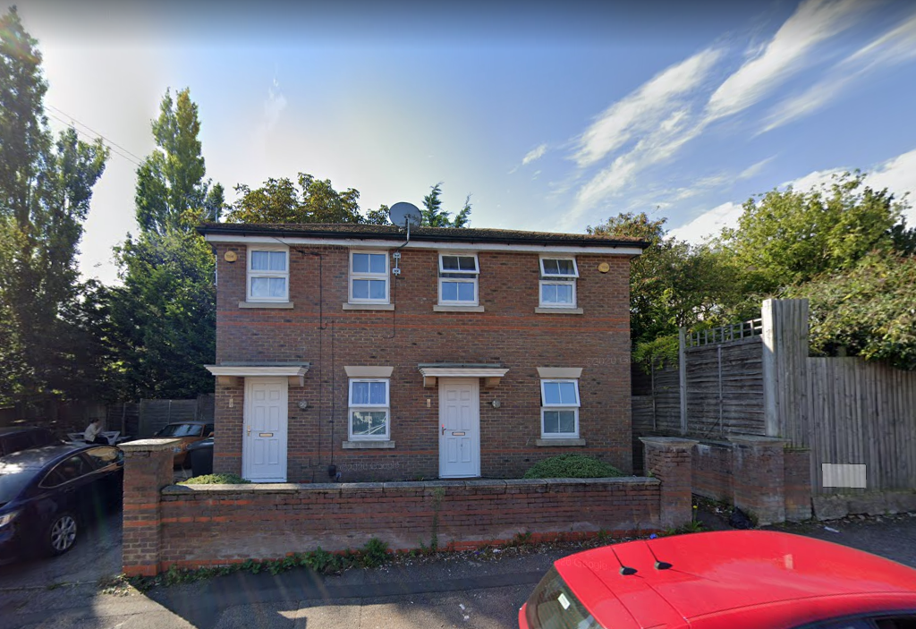 Bath Road, Luton LU3  