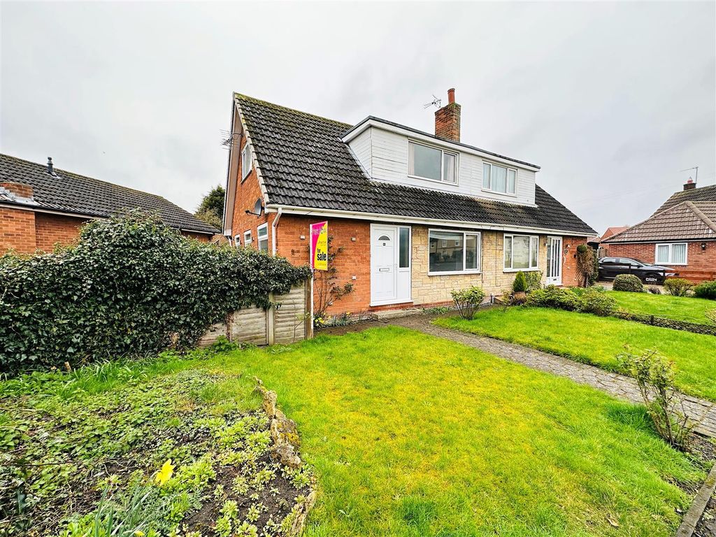 4 bed semidetached house for sale in Hawthorn Drive, Barlby, Selby YO8 Zoopla