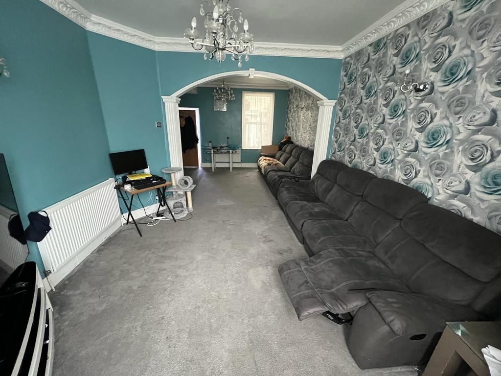 5 bed terraced house for sale in Shrewsbury Road, London E7, £675,000