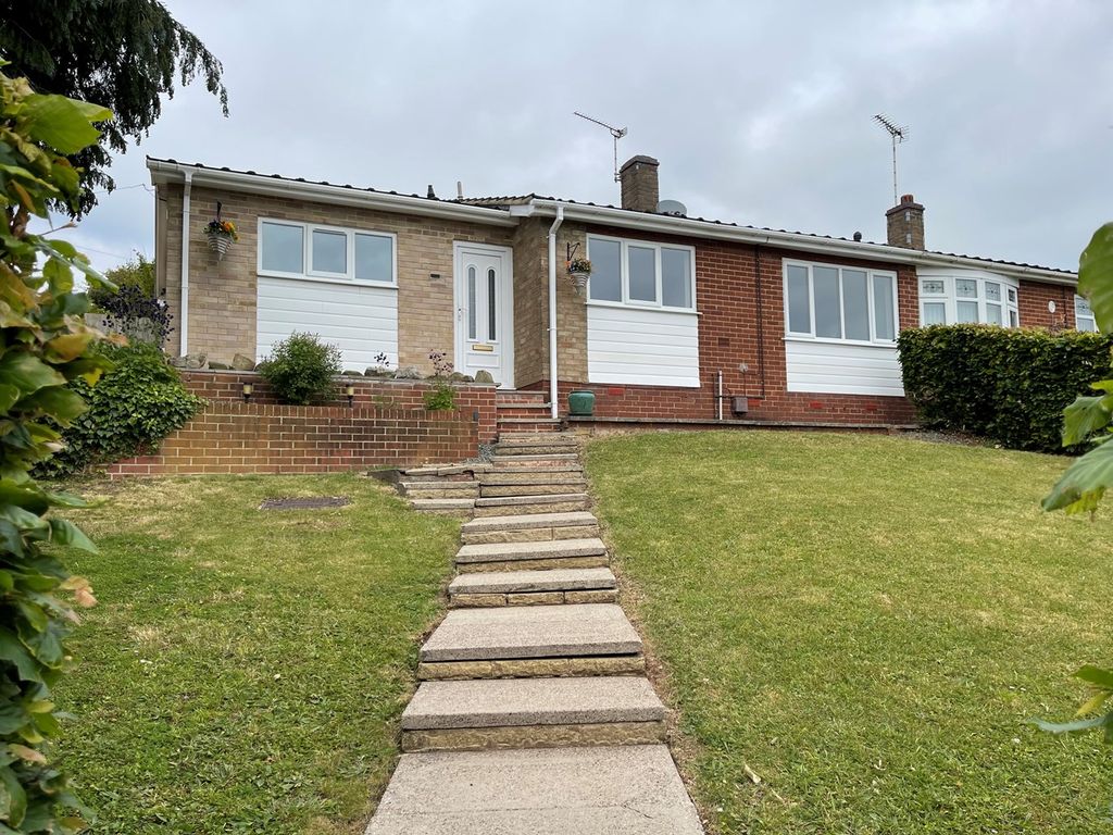 3 bed semidetached bungalow for sale in Denton Road, BurtonOnTrent