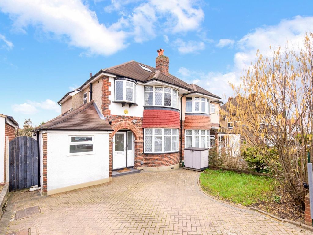 3 bed semidetached house for sale in Seaforth Gardens, Stoneleigh