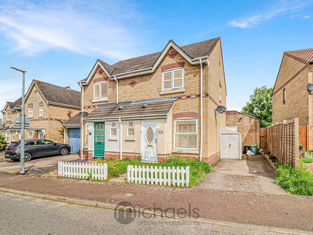 2 bed semidetached house for sale in Berkley Close, Highwoods