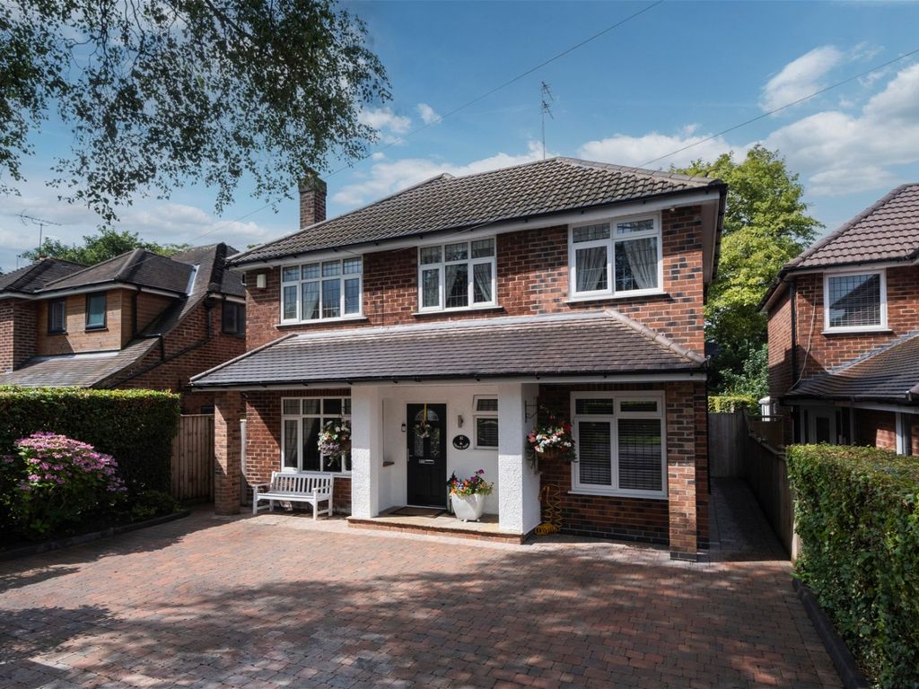 3 bed detached house for sale in Grove Park, Knutsford WA16, £775,000